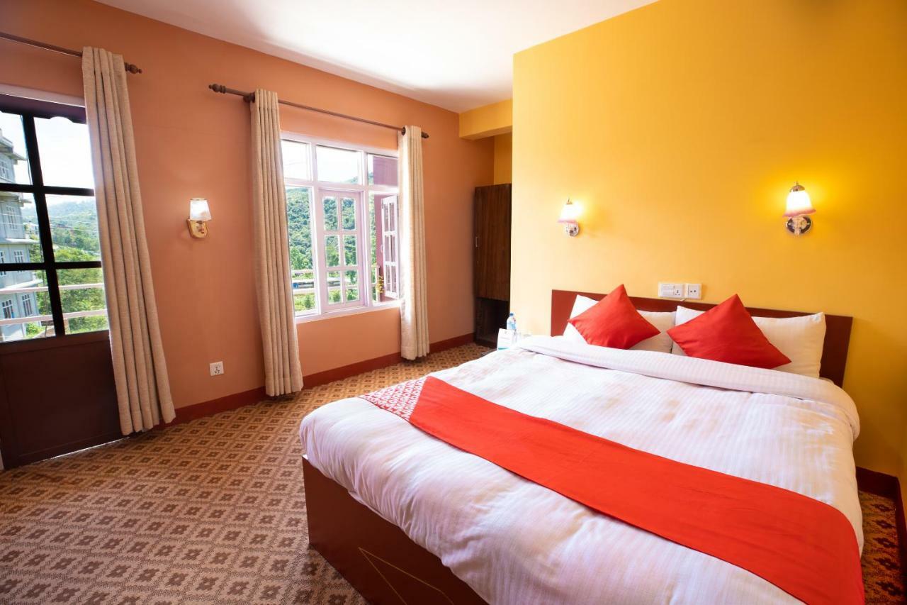 Oyo 281 Twins Kitchen Otel Dhulikhel Dış mekan fotoğraf