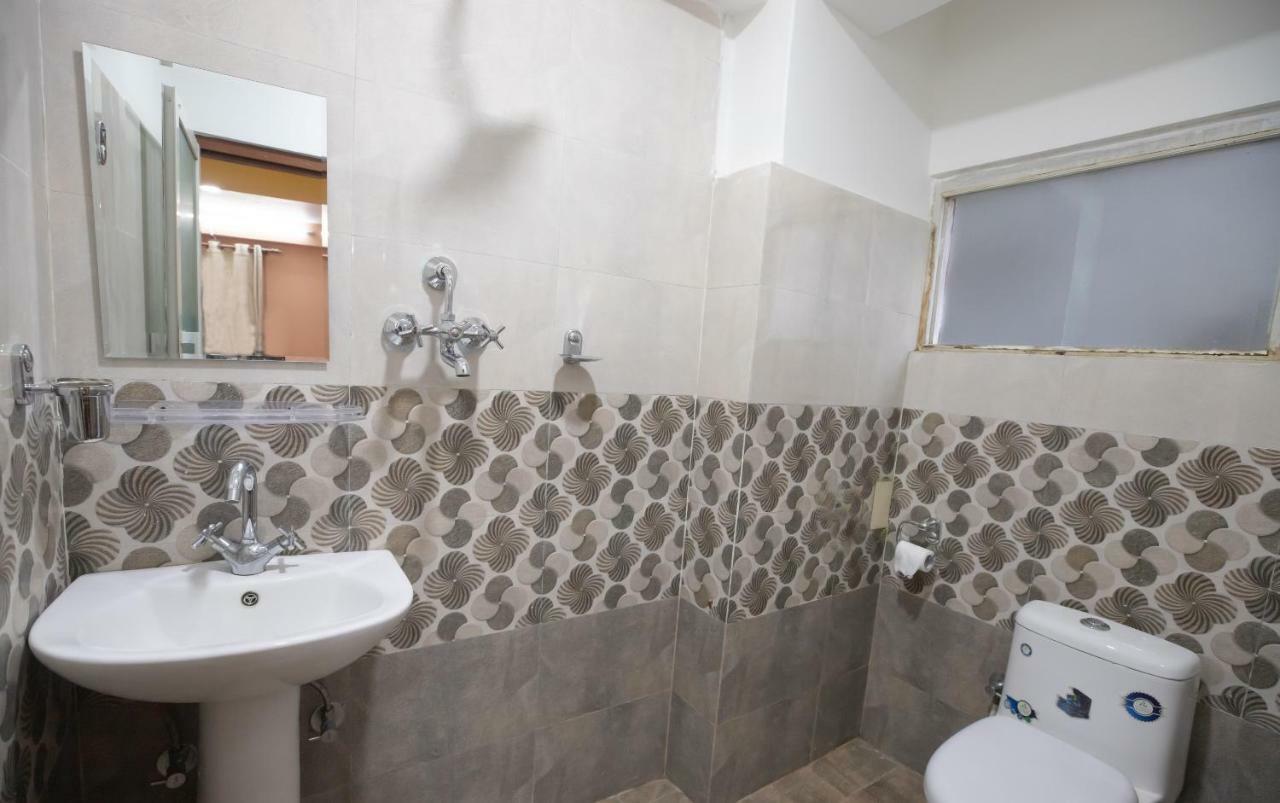 Oyo 281 Twins Kitchen Otel Dhulikhel Dış mekan fotoğraf